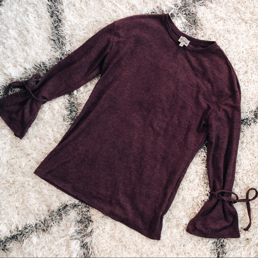 🌻Como Vintage Bell Sleeve Top